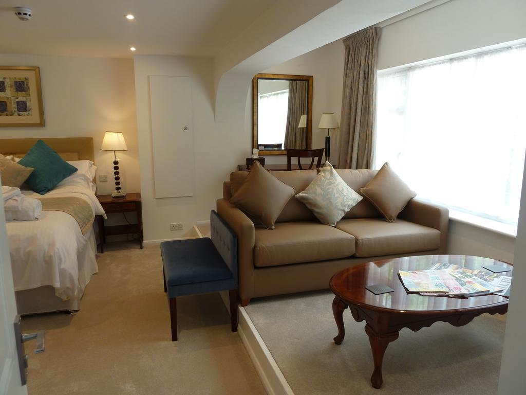 Cameron House Landford Esterno foto