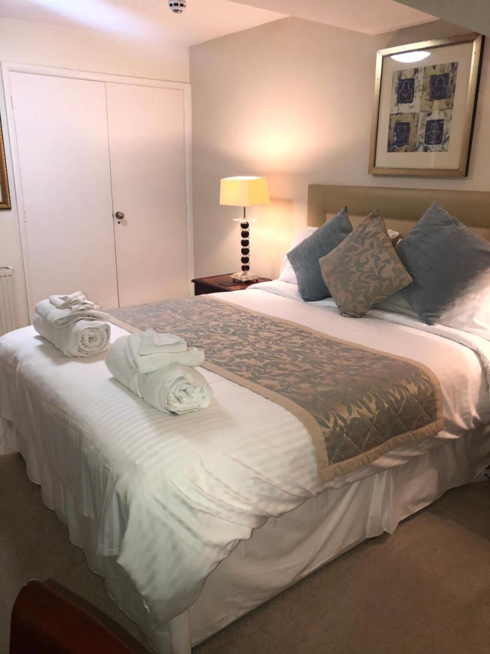 Cameron House Landford Esterno foto