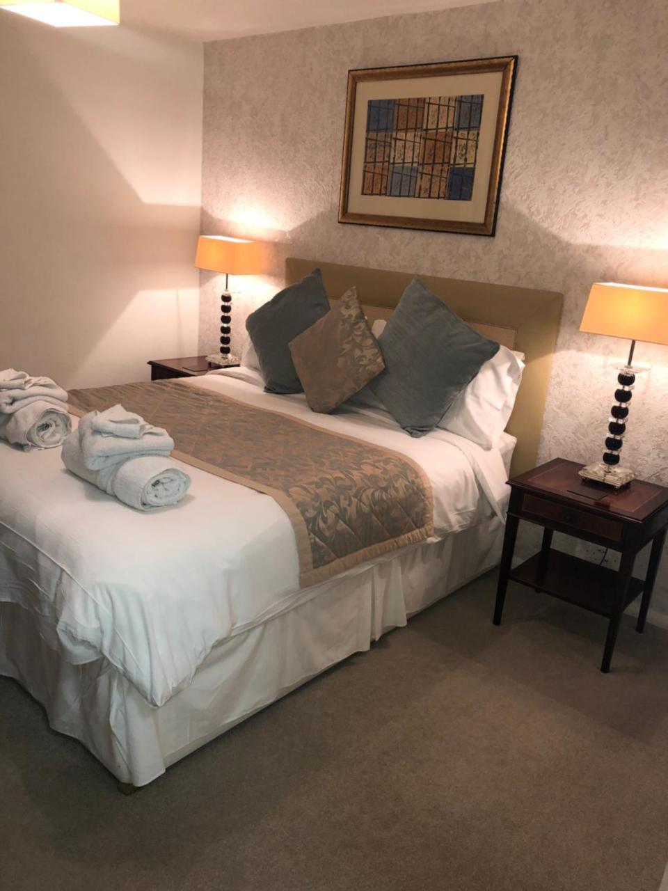 Cameron House Landford Esterno foto